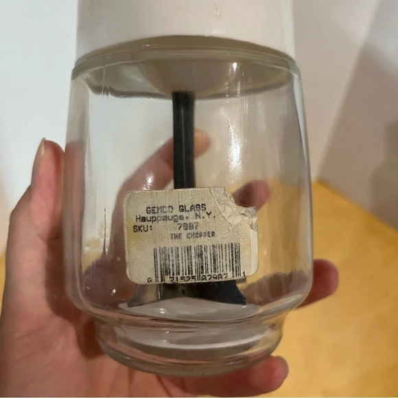 Vintage GEMCO Glass Nut Chopper with White Top & Stainless Steel Blades - Picture 7 of 9